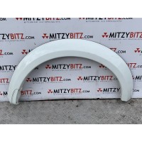 09-15 WHITE FRONT RIGHT WHEEL ARCH TRIM OVERFENDER 