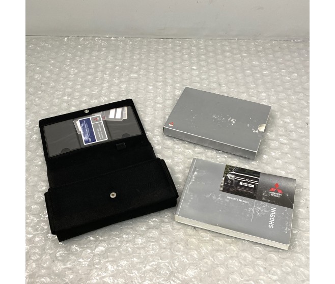 OWNERS HANDBOOK WITH WALLET FOR A MITSUBISHI GENERAL (EXPORT) - BODY