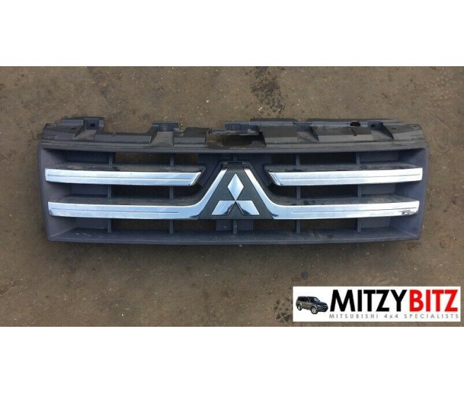 FRONT GRILLE FOR A MITSUBISHI PAJERO - V87W