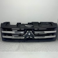 FRONT RADIATOR GRILLE