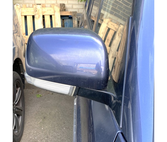 RIGHT DOOR MIRROR FOR A MITSUBISHI V80# - OUTSIDE REAR VIEW MIRROR