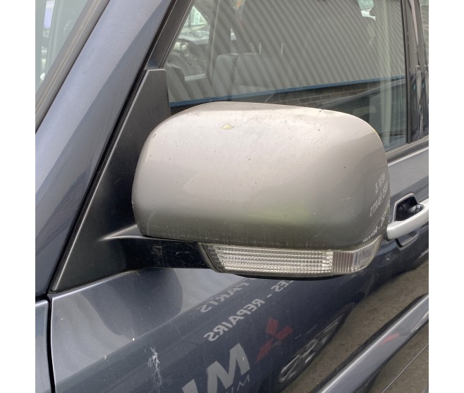 LEFT DOOR MIRROR FOR A MITSUBISHI PAJERO/MONTERO - V97W