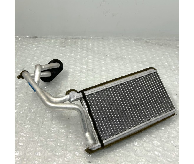 HEATER CORE FOR A MITSUBISHI L200,L200 SPORTERO - KB4T