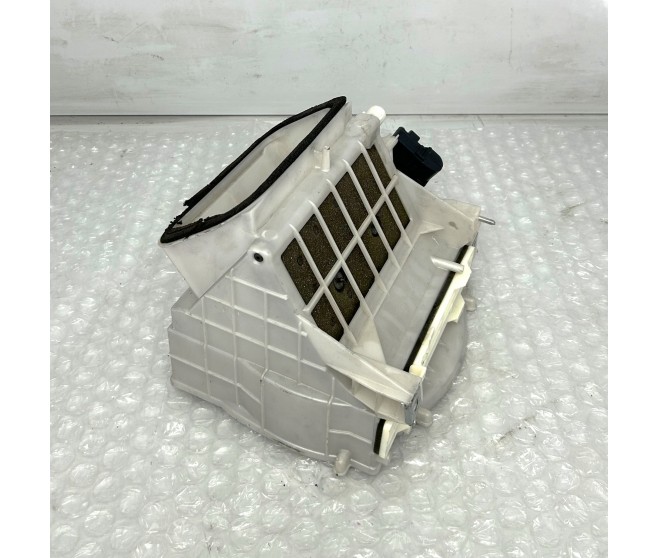 HEATER BLOWER CASE FOR A MITSUBISHI GENERAL (EXPORT) - HEATER,A/C & VENTILATION