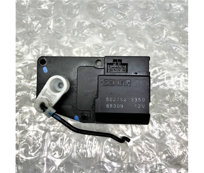 HEATER CONTROL MOTOR FOR A MITSUBISHI CHALLENGER - KG4W