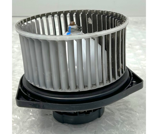 HEATER BLOWER FAN AND MOTOR FOR A MITSUBISHI L200,L200 SPORTERO - KB9T