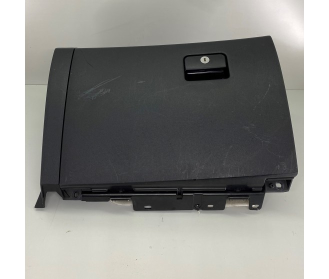 GLOVEBOX FOR A MITSUBISHI V80,90# - I/PANEL & RELATED PARTS
