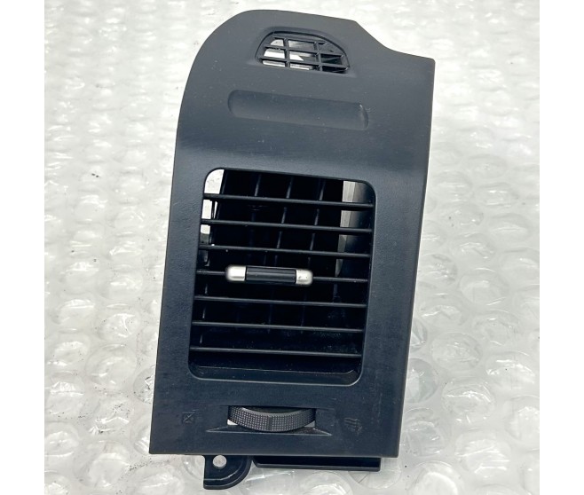 DASH AIR VENT FRONT RIGHT FOR A MITSUBISHI V93W - 3000/LONG WAGON<07M-> - GLS(NSS4/7SEATER/ECE R15-04),5FM/T LHD / 2006-08-01 -> - DASH AIR VENT FRONT RIGHT