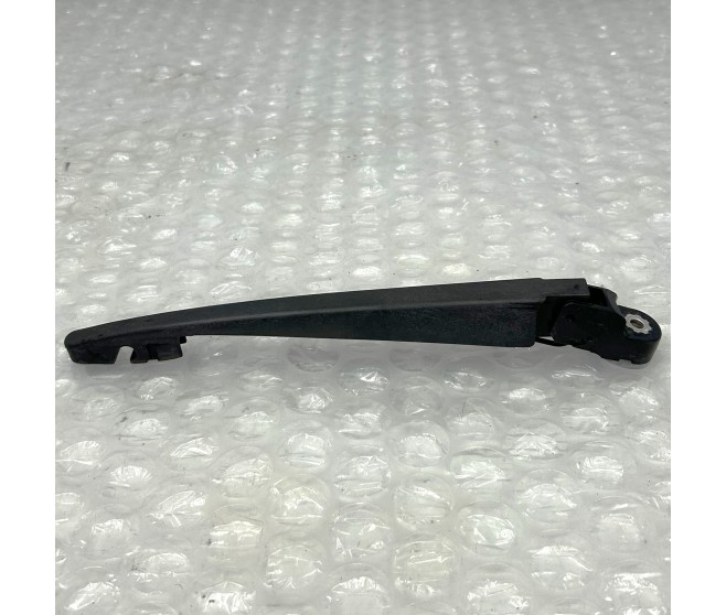 REAR WINDOW WIPER ARM FOR A MITSUBISHI ASX - GA1W