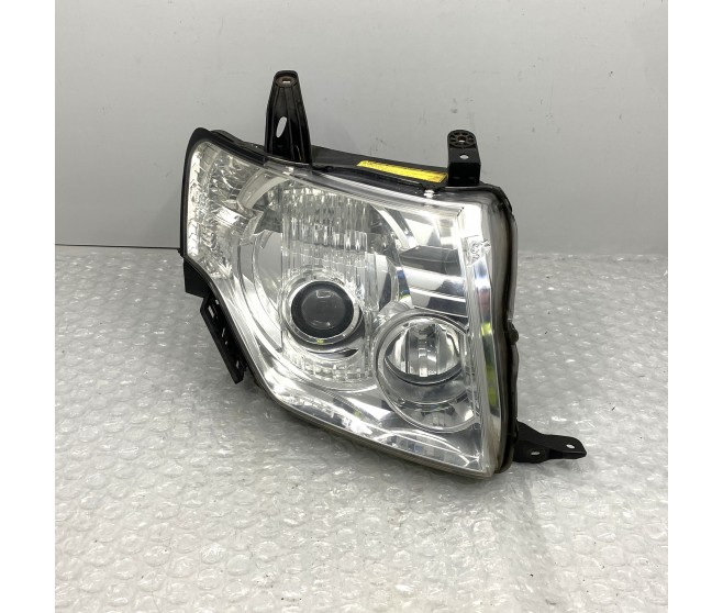 HEADLAMP RIGHT FOR A MITSUBISHI V98W - 3200D-TURBO/LONG WAGON<07M-> - GLS(NSS4/EURO4/DPF),S5FA/T RHD / 2006-09-01 -> - HEADLAMP RIGHT