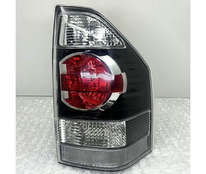 REAR RIGHT BODY LAMP FOR A MITSUBISHI V88W - 3200D-TURBO/SHORT WAGON<07M-> - GLX(NSS4/EURO5/DPF),5FM/T RHD / 2006-09-01 -> - 