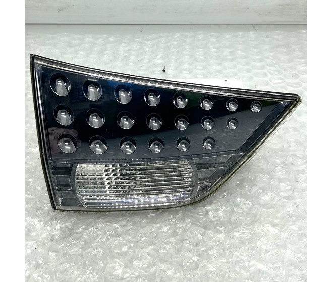 TAILGATE INNER LAMP REAR LEFT FOR A MITSUBISHI CW0# - TAILGATE INNER LAMP REAR LEFT