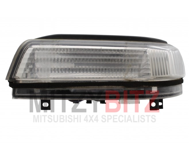 FRONT RIGHT WING MIRROR LOWER INDICATOR LAMP ASSY FOR A MITSUBISHI EXTERIOR - 