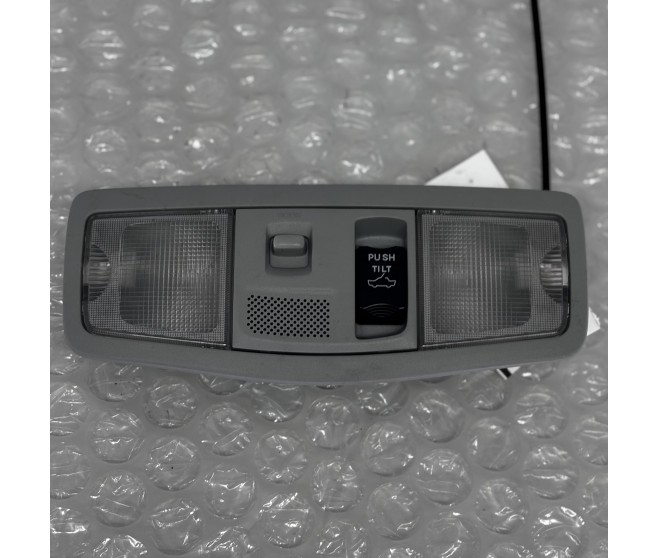 FRONT INTERIOR LIGHT FOR A MITSUBISHI OUTLANDER - CW8W