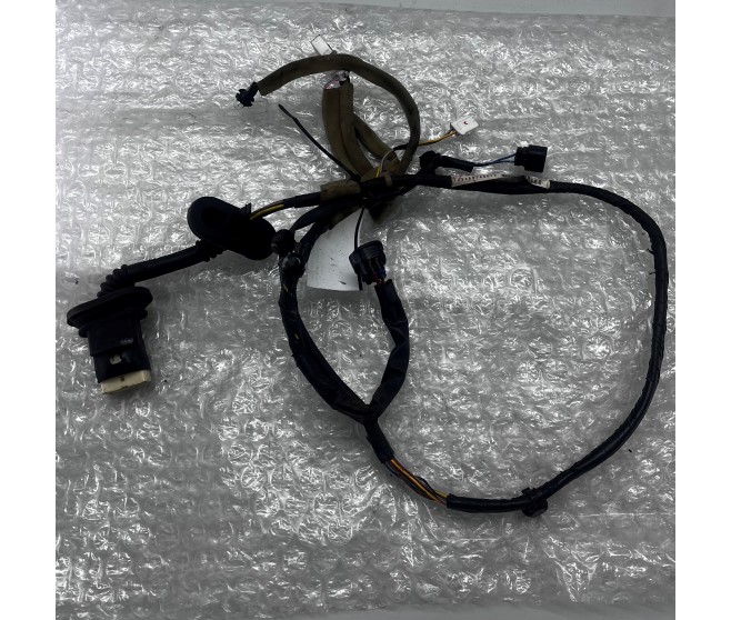 DOOR WIRING HARNESS REAR RIGHT FOR A MITSUBISHI V90# - WIRING & ATTACHING PARTS