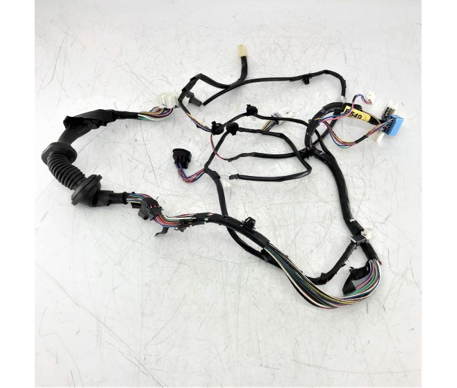 DOOR HARNESS FRONT RIGHT FOR A MITSUBISHI GF0# - WIRING & ATTACHING PARTS