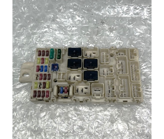 INTERNAL FUSEBOARD WITH FUSES AND RELAYS FOR A MITSUBISHI CHASSIS ELECTRICAL - 