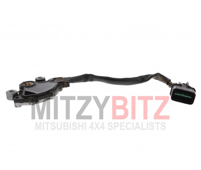 GENUINE AUTO GEARBOX CASE INHIBITOR SWITCH FOR A MITSUBISHI DELICA SPACE GEAR/CARGO - PD6W