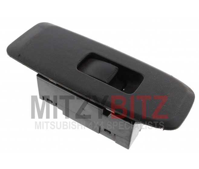 WINDOW SWITCH FRONT LEFT FOR A MITSUBISHI V60,70# - SWITCH & CIGAR LIGHTER
