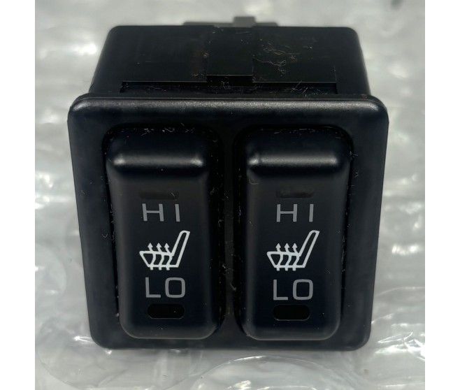 HEATED SEAT SWITCHES FOR A MITSUBISHI PAJERO/MONTERO - V88W