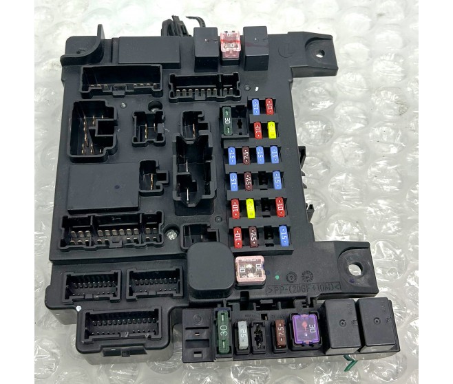 FUSE BOX FOR A MITSUBISHI GA0# - RELAY,FLASHER & SENSOR