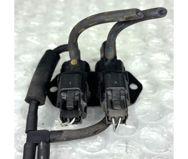 FREEWHEEL CLUTCH CONTROL SOLENOID VALVES FOR A MITSUBISHI PAJERO - V93W