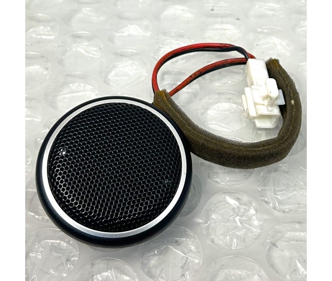 DOOR TWEETER SPEAKER REAR LEFT FOR A MITSUBISHI V98W - 3200D-TURBO/LONG WAGON<07M-> - GLS(NSS4/EURO4),5FA/T / 2006-08-01 -> - DOOR TWEETER SPEAKER REAR LEFT