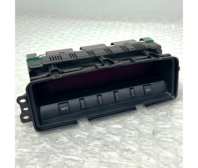 CENTRE DASH DISPLAY SCREEN FOR A MITSUBISHI V98W - 3200D-TURBO/LONG WAGON<07M-> - GLS(NSS4/EURO4),5FM/T LHD / 2006-09-01 -> - CENTRE DASH DISPLAY SCREEN