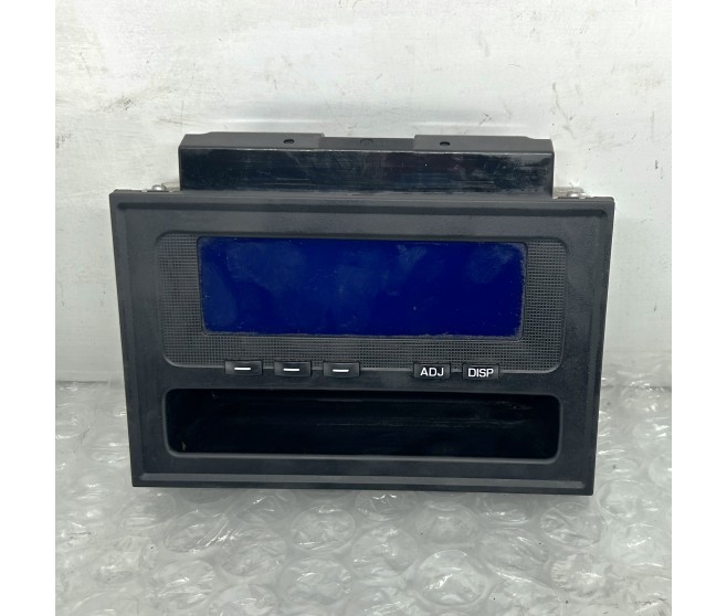 MULTIVISION DISPLAY SCREEN FOR A MITSUBISHI L200 - KB4T