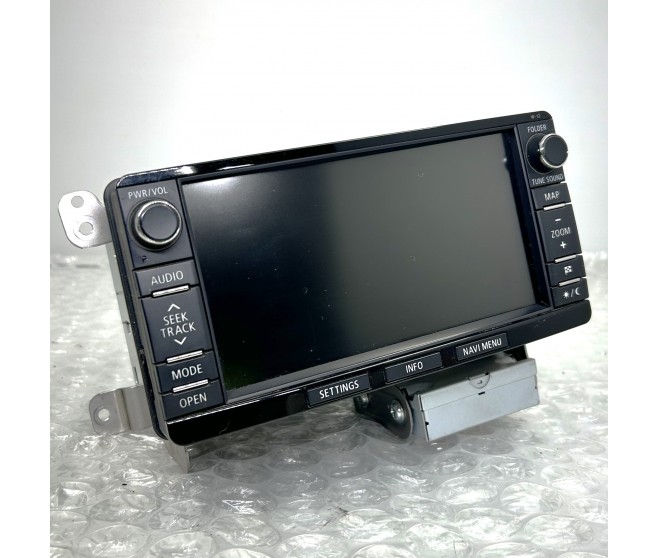 HEAD DISPLAY SAT NAV MULTIVISION UNIT FOR A MITSUBISHI OUTLANDER - GF6W