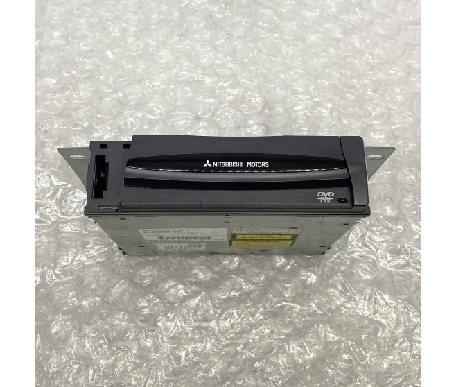 DVD NAVIGATION SYSTEM UNIT MZ313040 FOR A MITSUBISHI CHASSIS ELECTRICAL - 