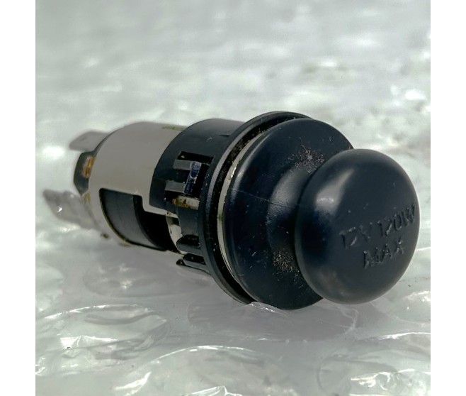 12V ACCESSORY SOCKET