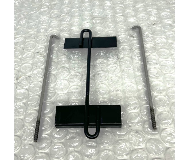 BATTERY CLAMP BOLT KIT FOR A MITSUBISHI PAJERO - L049G