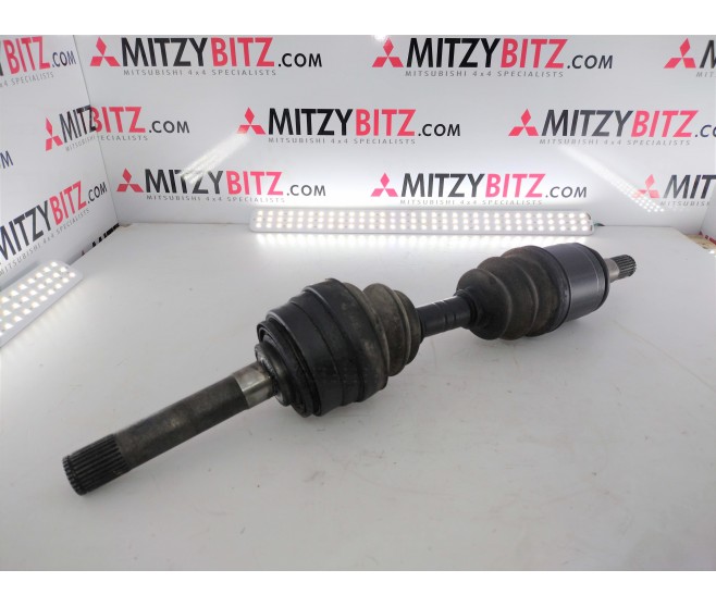 FRONT LEFT DRIVE SHAFT  FOR A MITSUBISHI PAJERO - L047G