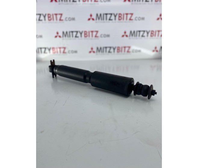 FRONT SHOCK ABSORBER FOR A MITSUBISHI PAJERO - L047G