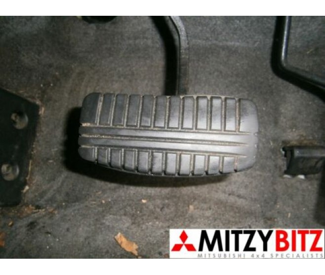 AUTOMATIC BRAKE PEDAL RUBBER  FOR A MITSUBISHI L200 - K74T