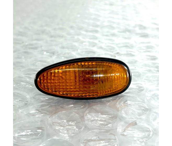 SIDE REPEATER INDICATOR LAMP FOR A MITSUBISHI NATIVA - K94W