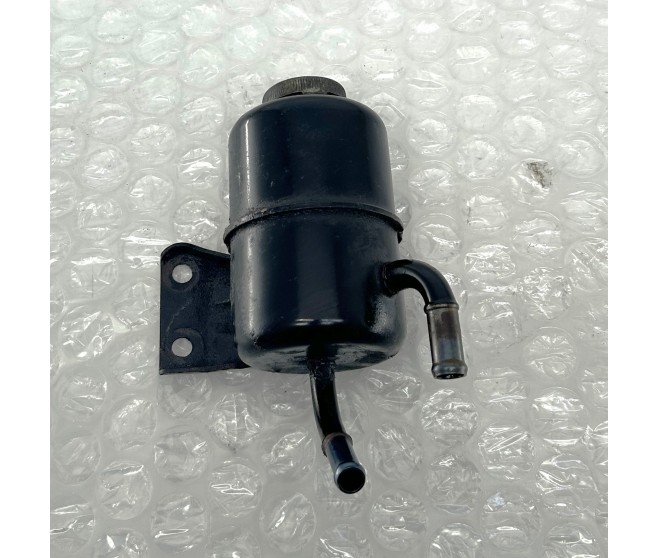POWER STEERING OIL RESERVOIR FOR A MITSUBISHI PAJERO - V47WG