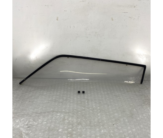 PASSENGER FRONT WIND DEFLECTOR FOR A MITSUBISHI V20-50# - PASSENGER FRONT WIND DEFLECTOR