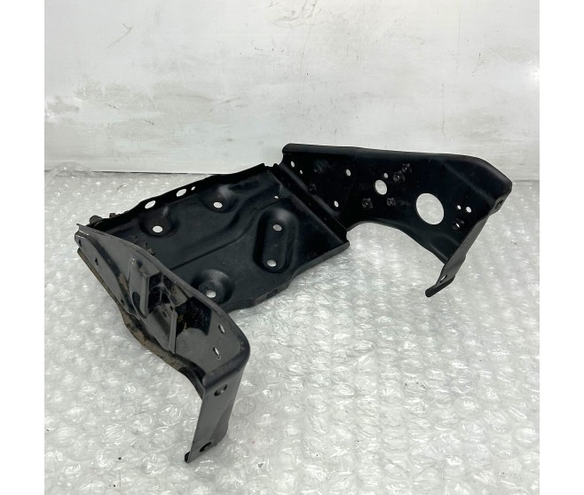 BATTERY TRAY FOR A MITSUBISHI V20,40# - BATTERY CABLE & BRACKET