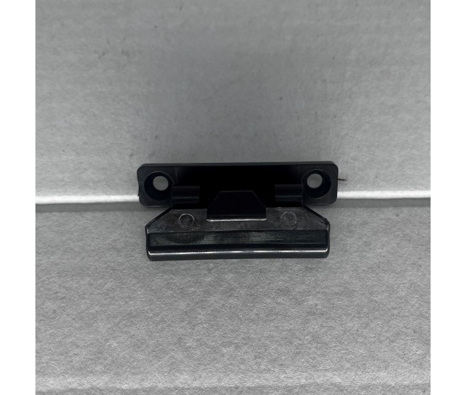 FLOOR CONSOLE LID LOCK LEVER FOR A MITSUBISHI V10-40# - CONSOLE