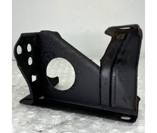 REAR RIGHT BUMPER REINFORCEMENT FOR A MITSUBISHI PAJERO - V24WG