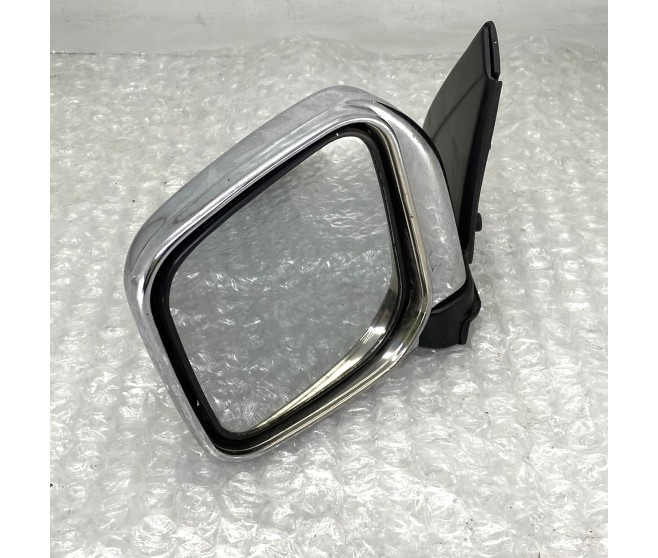 MANUAL DOOR MIRROR LEFT FOR A MITSUBISHI V20-40W - OUTSIDE REAR VIEW MIRROR