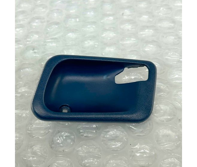 INSIDE DOOR HANDLE TRIM COVER BLUE LEFT FOR A MITSUBISHI PAJERO - V44W