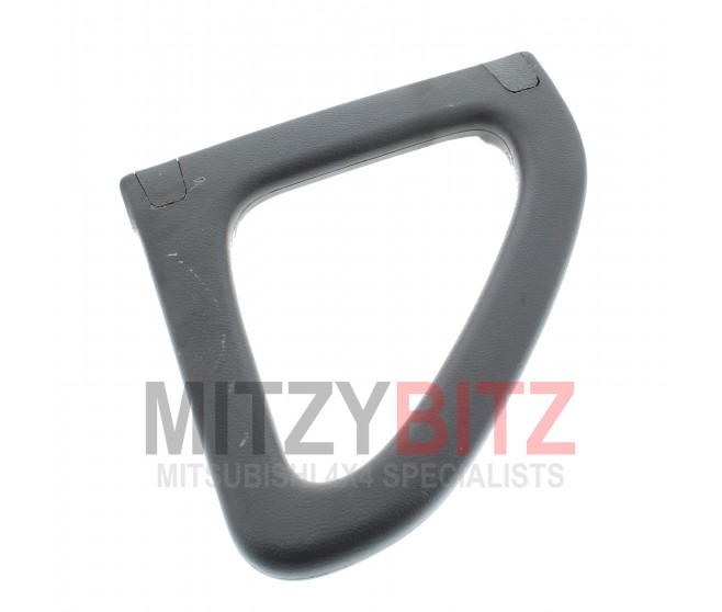 PILLAR GRAB HANDLE CENTRE RIGHT FOR A MITSUBISHI V20,40# - PILLAR GRAB HANDLE CENTRE RIGHT