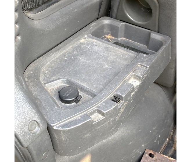 REAR LEFT SIDE SHELF WITH POWER SOCKET FOR A MITSUBISHI PAJERO/MONTERO - V25W