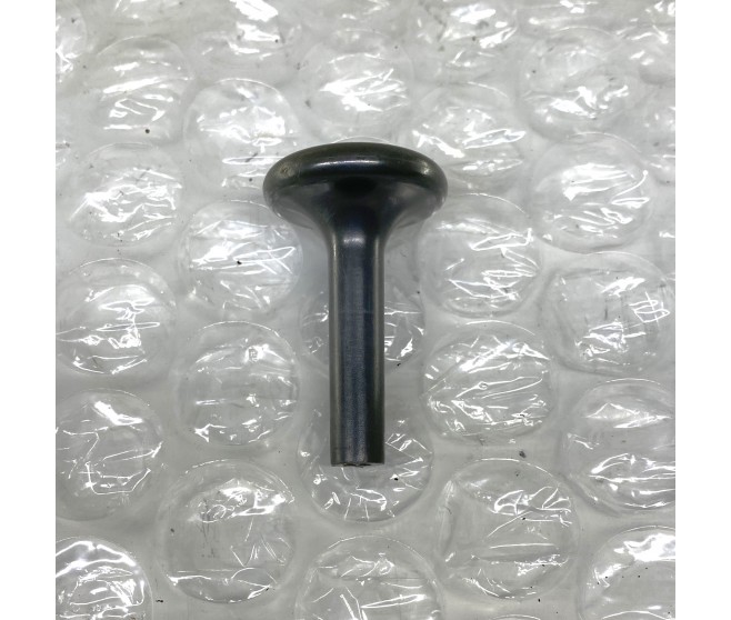 2ND ROW SEAT RECLINING ADJUSTER PULL KNOB FOR A MITSUBISHI V20-50# - REAR SEAT