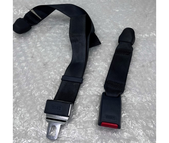 SEATBELT AND BUCKLE CENTRE SECOND ROW  FOR A MITSUBISHI V20-50# - SEAT BELT