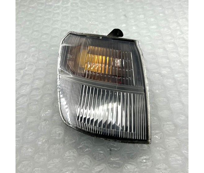 INDICATOR COMBINATION LAMP FRONT RIGHT NO WIRING LOOM FOR A MITSUBISHI PAJERO - V26C