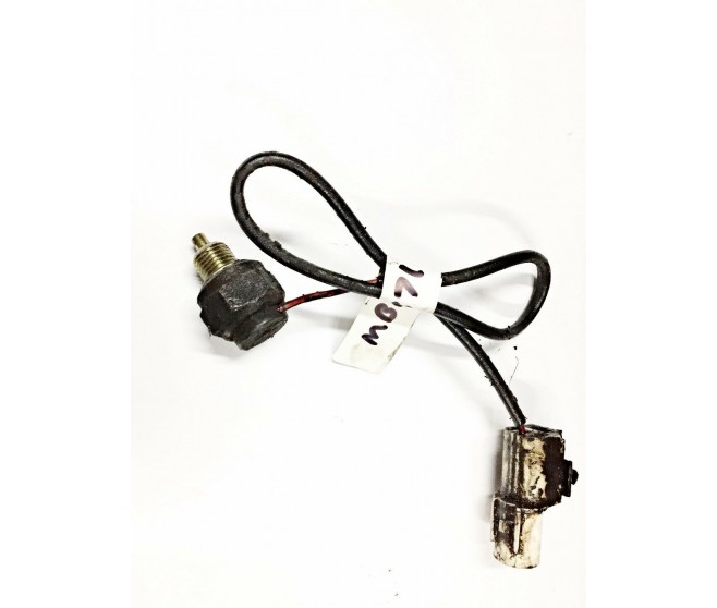 TRANSFER BOX H-L GEARSHIFT LAMP SWITCH FOR A MITSUBISHI PA-PF# - TRANSFER FLOOR SHIFT CONTROL